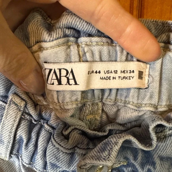 Zara Light Blue Barrel Leg Jeans - Picture 2 of 4